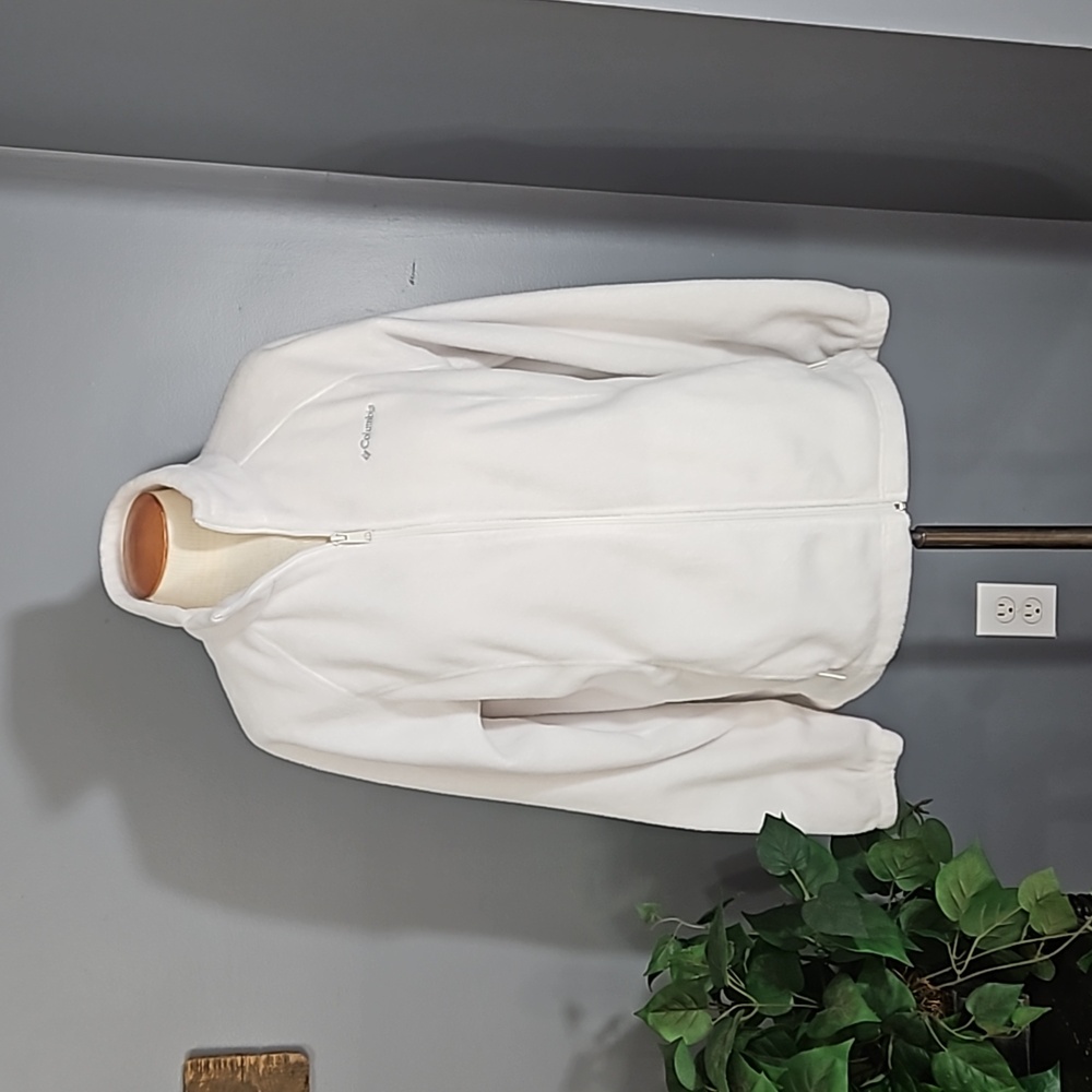 Columbia,  winter white, size large,  jacket, zippered with pockets.